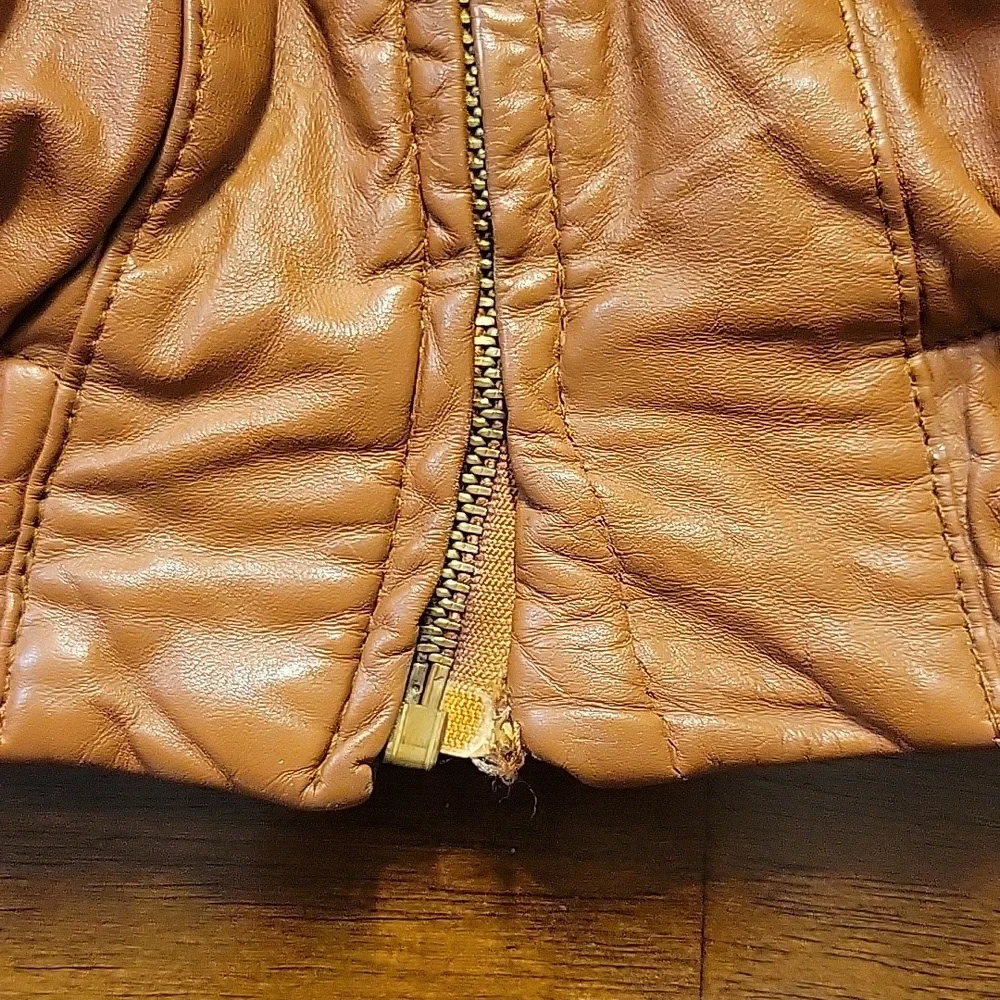 *VINTAGE* 1970s Genuine Leather Bomber Jacket •The Leather Shop by Sears - Picture 10 of 11